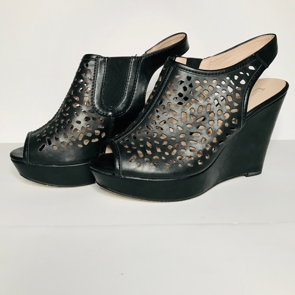 Women's Black Wedges Size 8.5 - Picture 4 of 5